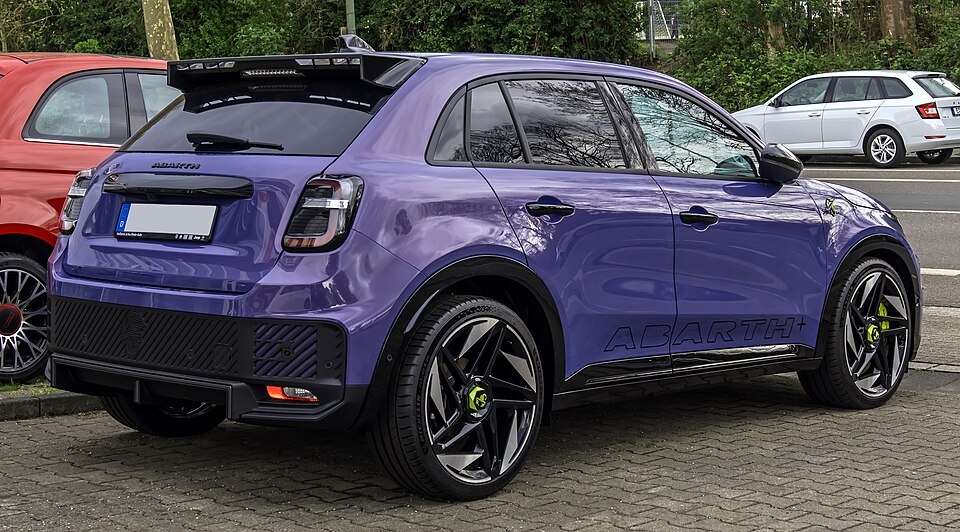 Abarth 600e Scorpionissima eléctrico de altas prestaciones