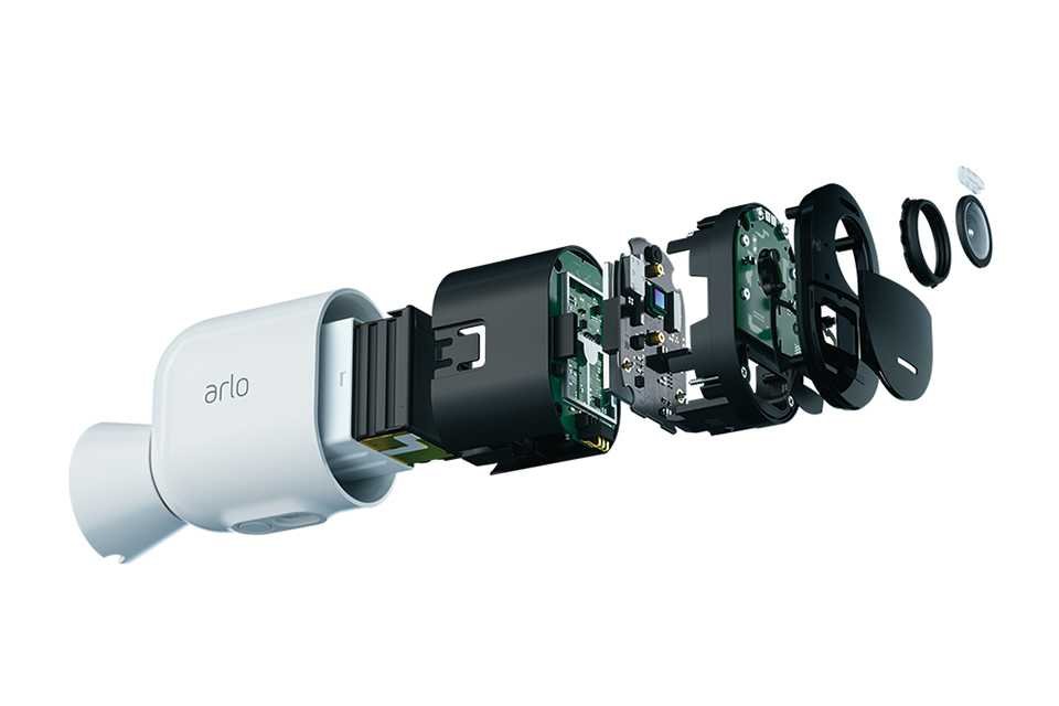 Cámara de seguridad Arlo mostrando su tecnología interna