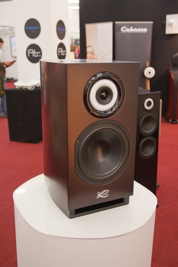 Altavoz de alta fidelidad Cabasse con tecnología coaxial