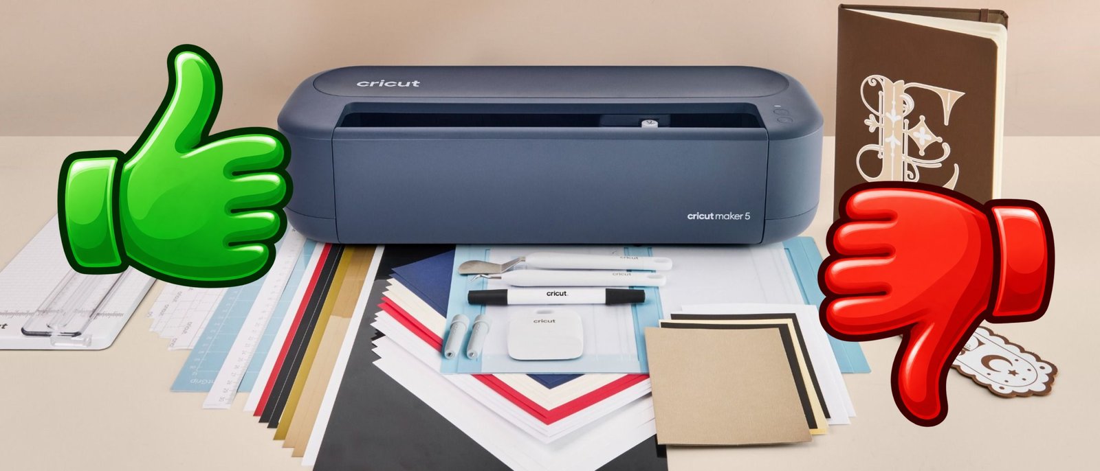 Máquina de corte inteligente Cricut Maker 5 azul pizarra con materiales y herramientas para manualidades